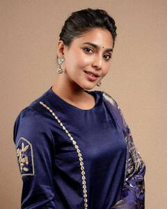 Aishwarya lekshmi: பொன்னியின் செல்வன் பூங்குழலியின் லேட்டஸ்ட் க்ளிக்ஸ்!