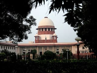 Nagpur News : श्वानप्रेमींना दिलासा! मोकाट कुत्र्यांना खाऊ घालण्याबाबतच्या हायकोर्टाच्या निर्णयाला सर्वोच्च न्यायालयाकडून स्थगिती