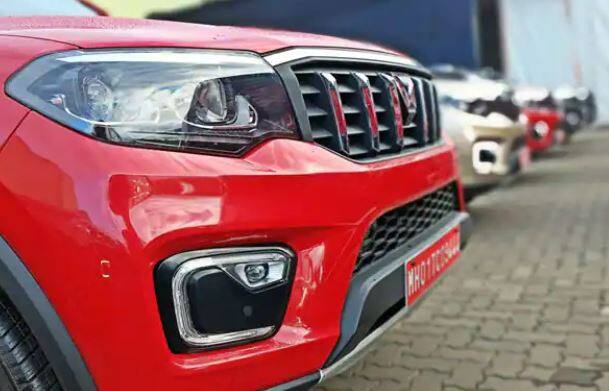 Navratri 2022 brings festive cheer for automakers as car suvs sales double Vehicle Sales Report: આ નવરાત્રિમાં ટુ વ્હીલર અને કાર સહિત આ તમામ સેગમેન્ટના વેચાણમાં થયો ભારે વધારો