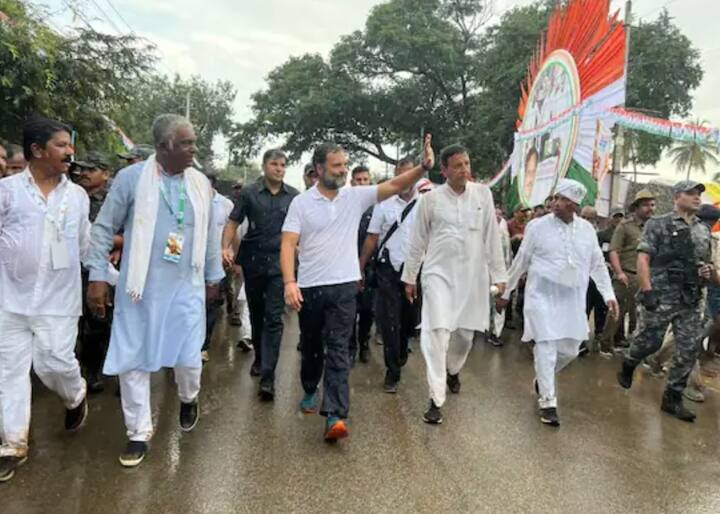 ਰਾਹੁਲ ਗਾਂਧੀ ਨੇ ਅੱਜ ਦੀ ਯਾਤਰਾ ਪੋਚਕੱਟੇ ਤੋਂ ਸ਼ੁਰੂ ਕੀਤੀ ਅਤੇ 11 ਕਿਲੋਮੀਟਰ ਪੈਦਲ ਚੱਲ ਕੇ ਹੁਲੀਯਾਰ ਦੇ ਕੇਂਕੇਰੇ ਵਿਖੇ ਪਹਿਲਾ ਆਰਾਮ ਕੀਤਾ।