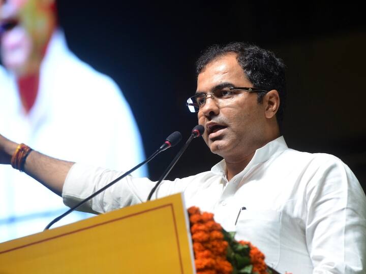 बीजेपी सांसद ने आखिर क्यों किया मुस्लिमों के बहिष्कार का एलान? BJP MP announce boycott of Muslims Delhi police Registered FIR बीजेपी सांसद ने आखिर क्यों किया मुस्लिमों के बहिष्कार का एलान?