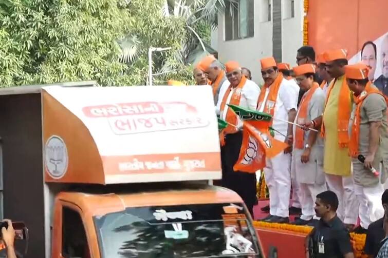 BJP made 182 LED rath for Gujarat assembly elections Gujarat Assembly Elections: બીજેપીએ કર્યા ડિજિટલ પ્રચારના શ્રી ગણેશ, LED રથને સીઆર પાટીલે આપી લીલીઝંડી