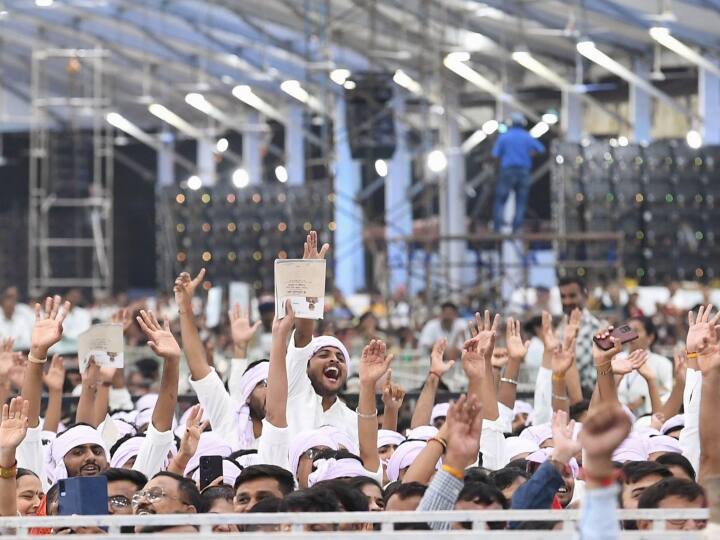 इस कार्यक्रम के बाद पीएम मोदी मध्य प्रदेश के लिए रवाना होंगे.