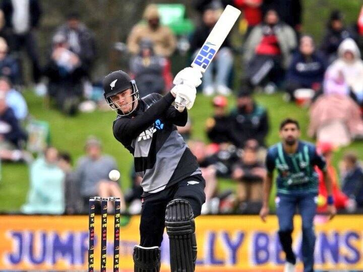 NZ vs PAK New Zealand beat pakistan by 9 wickets Finn Allen smashed fifty Hagley Oval Christchurch T20I Tri-Series 2022 NZ vs PAK Tri-Series: न्यूजीलैंड ने पाकिस्तान को बुरी तरह रौंदा, 6 छक्के जड़ फिन एलन ने दिलाई तूफानी जीत