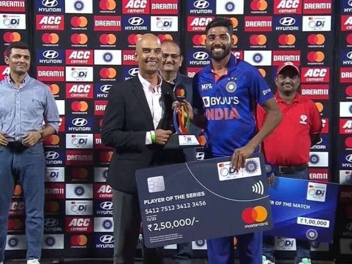Fast bowler Mohammad Siraj was adjudged man of the match in the India-South Africa 3-match series IND vs SA 2022: तेज गेंदबाज मोहम्मद सिराज बने मैन ऑफ द सीरीज, बताया अपनी शानदार गेंदबाजी का राज