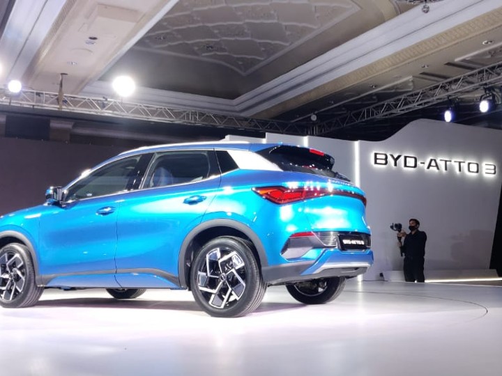 BYD Atto 3 Electric SUV Unveiled In India — Check Features And Specs