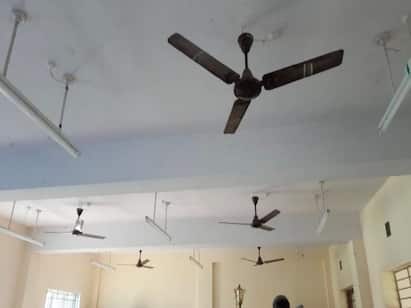 Tiruvarur: nannilam goverment college current cut TNN மின் கட்டணம் செலுத்தவில்லை.... அரசு கல்லூரியில்  மின்சாரம் கட்.....மாணவர்கள் அவதி...!
