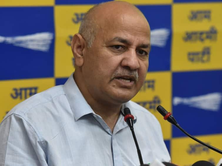 Manish Sisodia Meets Family Of Kanjhawala Victim — Watch