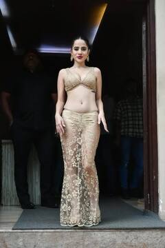 Urfi Javed Pics: ਉਰਫੀ ਜਾਵੇਦ ਮੁੜ ਤੋਂ ਅਜੀਬ ਕੱਪੜੇ ਪਹਿਨ ਕੇ ਹੋਈ ਟਰੋਲ, ਲੋਕਾਂ ਨੇ ਕਿਹਾ- ਪਤਾ ਨਹੀਂ ਕੀ ਕਰਨਾ ਚਾਹੁੰਦੀ ਹੈ