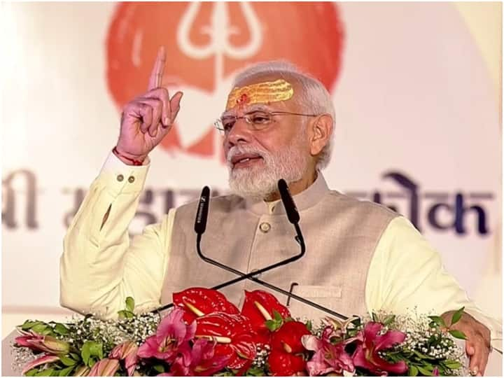 Mahakal temple: PM Modi inaugurates phase I of Rs 856 crore Mahakal Lok corridor in Ujjain PM Modi In Ujjain: महाकालेश्वर कॉरिडोअरचं पंतप्रधान मोदींच्या हस्ते उद्घाटन,  दर्शनाला येणाऱ्या भाविकांना मिळणार जागतिक दर्जाच्या सुविधा