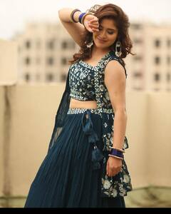 PHOTO: आरती सिंहने पुन्हा वेधलं लक्ष; दिसतेय बार्बी डॉल!