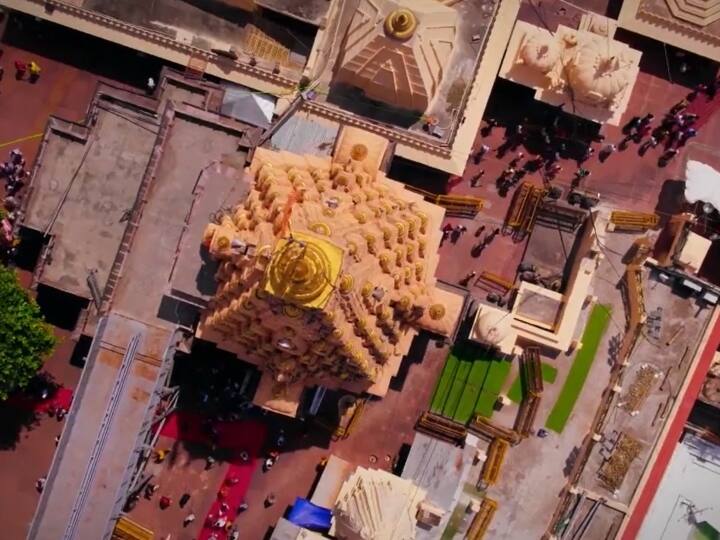 प्रदेश अध्यक्ष शर्मा ने कहा कि श्री महाकाल लोक परिसर की गूंज विदेशों में भी होगी. करीब 50 देशों के एनआरआई इस ऐतिहासिक पल के साक्षी बनेंगे. उन्होंने बताया कि मुख्यमंत्री शिवराज सिंह चौहान के साथ वे स्वयं और पार्टी विदेश संपर्क विभाग के प्रदेश सह संयोजक सुधांशु गुप्ता ने 40 देशों में निवासरत मध्यप्रदेश के एनआरआई के साथ वर्चुअल मीटिंग की.