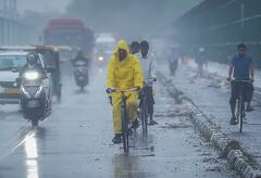 Weather Update: Delhi May Receive Light Showers Today. Heavy Rain Predicted In Uttar Pradesh, Bihar & Other States