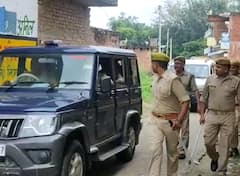 सुल्तानपुर में मूर्ति विसर्जन के दौरान दो समुदायों में पथराव, 8 गिरफ्तार, एडीजी ने दिए कड़ी कार्रवाई के निर्देश