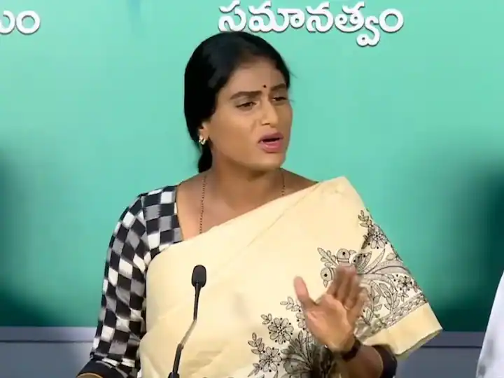 Sharmila's Padyatra In Telangana Crosses Another Milestone
