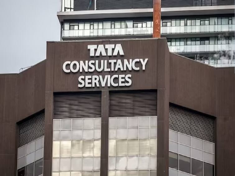 TCS said employees to work from office 5 days a week from first October according to a media Report TCS में खत्म हो रहा वर्क फ्रॉम होम ! एक अक्टूबर से एंप्लाइज को हफ्ते में 5 दिन जाना होगा ऑफिस