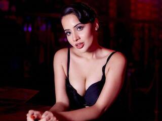 Urfi Javed की तरह आप भी चाहते हैं ग्लोइंस स्किन? हर सुबह फॉलो करें ये रुटीन