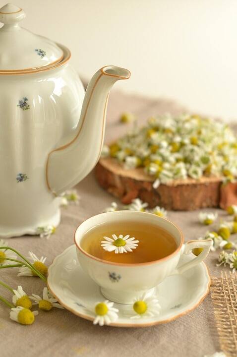 খালি পেটে দুধ চা খাওয়ার পর অনেকেরই বমি বমি ভাব পায়। খালি পেটে দুধ দেওয়া চা খেলে গ্য়াসের সমস্যাও দেখা দিতে পারে।