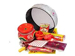 Karwa Chauth Gift: करवाचौथ पर सास को गिफ्ट करें ये सामान, अमर रहेगा सुहाग