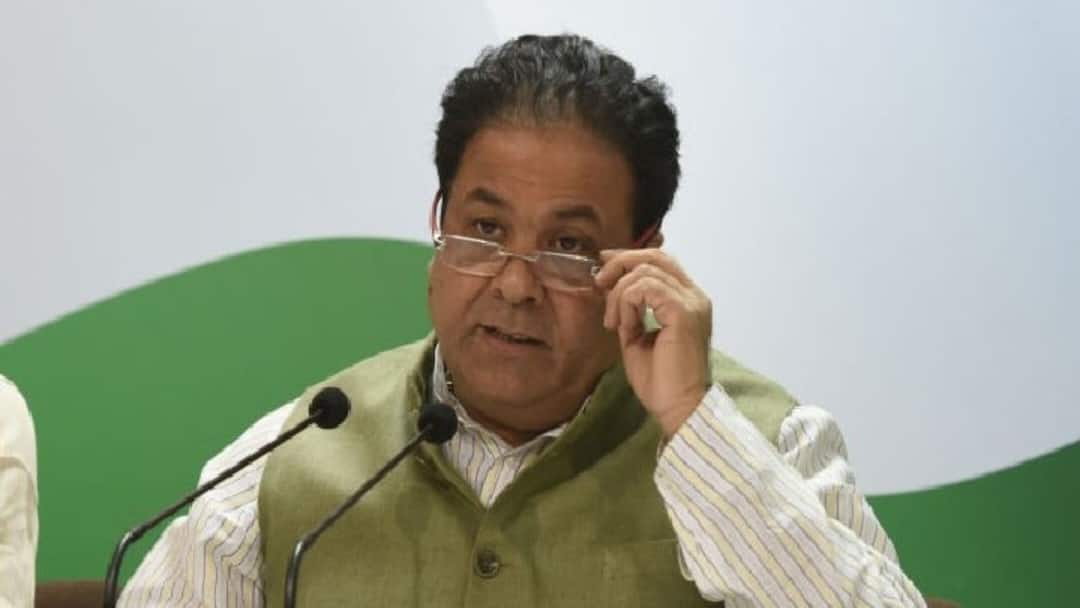 BCCI Polls 2022: বোর্ড সভাপতির দৌড়ে রজার বিনি, নাম নেই সৌরভের, নিশ্চিত করলেন রাজীব শুক্ল The situation is that all will be appointed unopposed BCCI VP Rajeev Shukla on BCCI polls BCCI Polls 2022: বোর্ড সভাপতির দৌড়ে রজার বিনি, নাম নেই সৌরভের, নিশ্চিত করলেন রাজীব শুক্ল