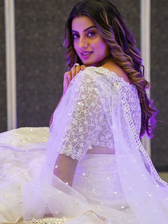 इतनी संपत्ति की मालकिन हैं ये भोजपुरी एक्ट्रेसेस