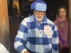 Amitabh Bachchan Surprises Fans By Greeting Them At Midnight On His 80th Birthday | WATCH