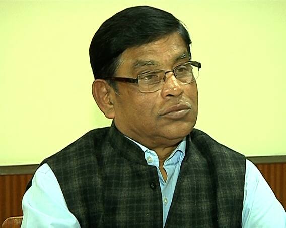 কোর্টে আসতেই 'চোর চোর' স্লোগান, কে এই মানিক?