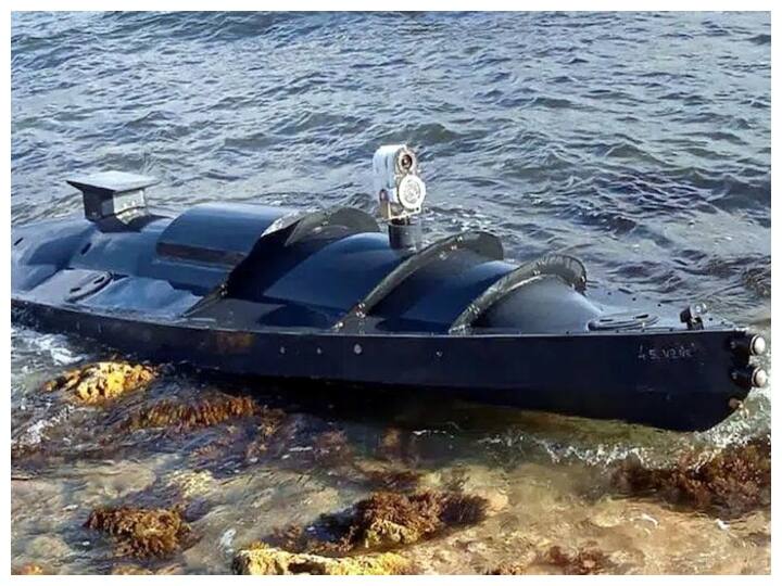 Russia Ukraine War full of Explosive Ukrainian Drone boat found in Black sea Crimea plan to blow War Ships Russia Ukraine War: बोट, बटन और बारूद... रूस के खिलाफ यूक्रेन का घातक हथियार