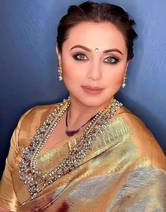 ધૂમ્રપાન એ અભિનેત્રી રાની મુખર્જીની ખરાબ આદતોમાંથી એક છે. તેને ઈન્ડસ્ટ્રીની ચેઈન સ્મોકર એક્ટ્રેસ પણ કહેવામાં આવે છે.