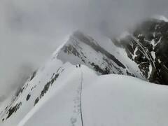 जोशीमठ में अगले 24 घंटे में हिमस्खलन का खतरा, बारिश-बर्फबारी के लिए भी अलर्ट जारी