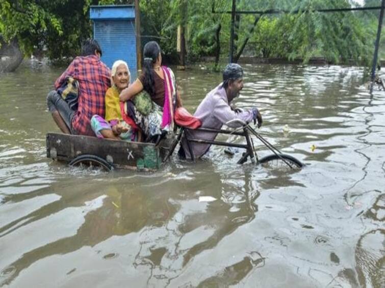 6 new deaths as rain wreaks havoc in Uttar Pradesh, heavy downpour to continue Uttar Pradesh : உத்தரபிரதேசத்தில் தொடரும் கனமழை! 6 பேர் உயிரிழப்பு!