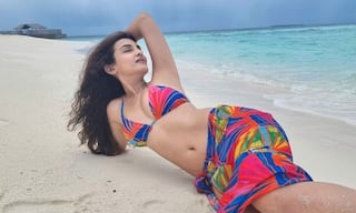 Shiny: 'પંડ્યા સ્ટૉર' ગુજરાતી એક્ટ્રેસનો બિકીનીમાં જલવો, દરિયા કિનારે થઇ આવી બૉલ્ડ, જુઓ....