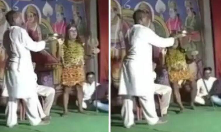 Video: The person playing the role of Lord Shiva standing on the stage died during the aarti of Ramlila Video: રામલીલાની આરતી દરમિયાન સ્ટેજ પર ઊભેલા ભગવાન શિવની ભૂમિકા ભજવી રહેલા વ્યક્તિનું થયું મોત