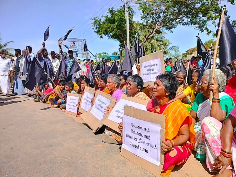 Parandur airport: residents of villages near Parandur protest against the second airport for Chennai ground report TNN பரந்தூர் விமான நிலைய விவகாரம்.. கோட்டையை நோக்கி நடைபயணம்...தீவிரமடையும் போராட்டம்