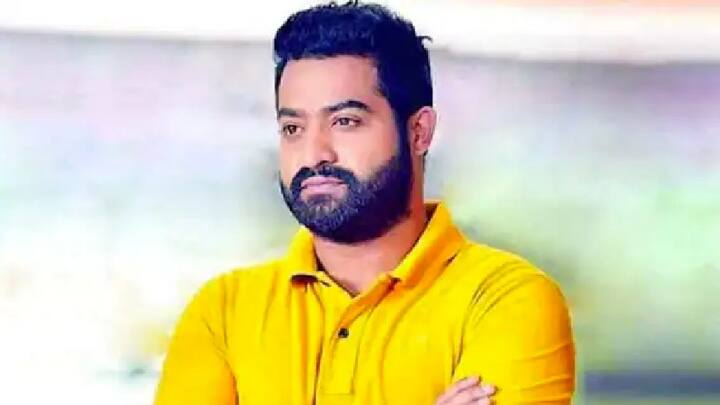 ਪ੍ਰਭਾਸ ਵਾਂਗ (ਜੂਨੀਅਰ ਐਨਟੀਆਰ) ਦਾ ਨਾਂ ਵੀ ਬਹੁਤ ਵੱਡਾ ਹੈ। ਉਸਦਾ ਅਸਲੀ ਨਾਮ ਨੰਦਾਮੁਰੀ ਤਰਕਾ ਰਾਮਾ ਰਾਓ ਜੂਨੀਅਰ ਹੈ।