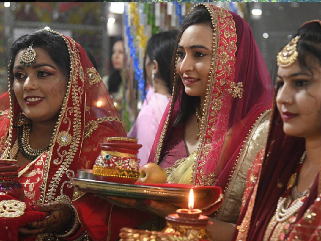 Karwa Chauth 2022: Wishes, Greetings And Messages To Send Karwa Chauth 2022: Wishes, Greetings And Messages To Send Karwa Chauth 2022: Wishes, Greetings And Messages To Send