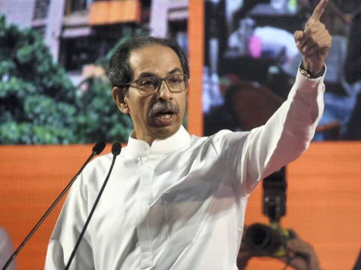 Shiv Sena belonged to Thackeray and will remain Saamana Editorial on Election Commission results on Shiv Sena Symbole Crisis न्याय झाला नाही, निकाल विकत घेतला, शिवसेना ठाकऱ्यांचीच होती, आहे आणि राहील; निवडणूक आयोगाच्या निकालावर सामनातून हल्लाबोल