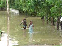 सरयू नदी के कहर में डूबे बाराबंकी के कई गांव, लोगों को बचाने के लिए नाव तक नहीं!