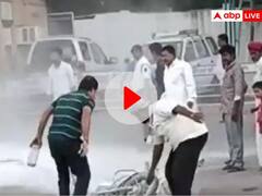 बाइक में पेट्रोल डालते ही बना आग का गोला, चपेट में आये दादा-पोते, लाइव वीडियो