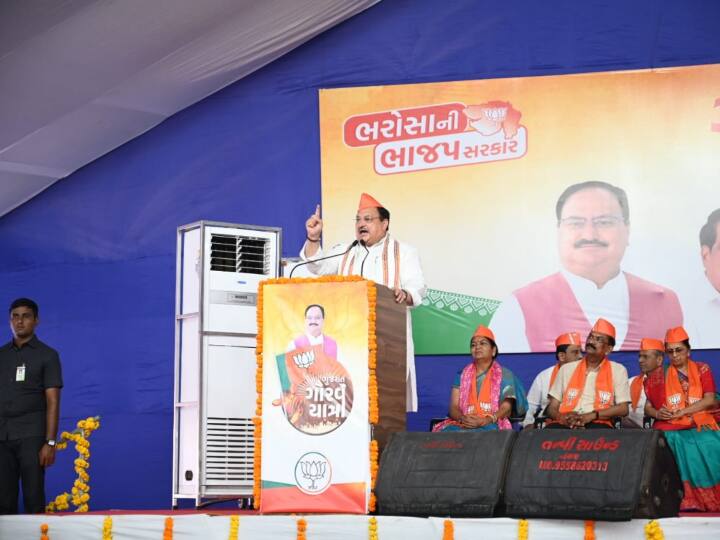 गुजरात गौरव यात्रा मेहसाणा के बहुचराजी से कच्छ जिले के माता नो मढ़ तक जाएगी. दूसरी यात्रा द्वारका से पोरबंदर तक निकलेगी. तीसरी यात्रा अहमदाबाद जिले के जंजरका से अहमदाबाद के सोमनाथ तक जाएगी. चौथी यात्रा नवसारी जिले के उनई से दक्षिण गुजरात के खेड़ा जिले स्थित फगवेल तक जाएगी. पांचवीं यात्रा उनई से अंबाजी तक जाएगी.