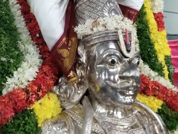 வெள்ளி கருட வாகனத்தில் பக்தர்களுக்கு காட்சியளித்த ஸ்ரீ கல்யாண வெங்கடரமண சுவாமி