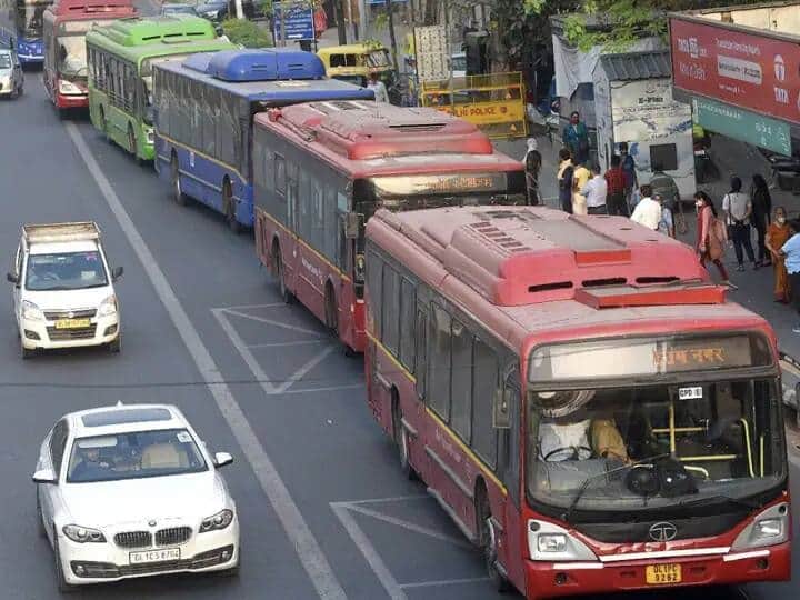 Delhi government bus lane enforcement Motorcycles included in vehicles CM Arvind Kejriwal flagged off Delhi News: लेन नियम तोड़ने वाली बसों पर अब बाइक से रखी जाएगी नजर, इस वजह से लिया गया फैसला
