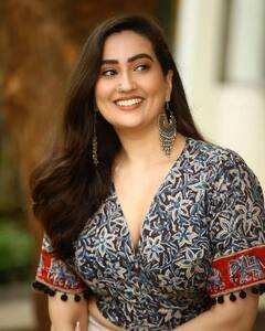 Anchor Manjusha: హీరోయిన్ కి ఏ మాత్రం తీసిపోని అందంతో యాంకర్ మంజూష ట్రెండీ లుక్ చూశారా