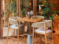 Virat Kohli's Restaurant: किशोर कुमार के बंगले में खुल गया विराट कोहली का रेस्टोरेंट, तस्वीरों में देखें यह खूबसूरत जगह