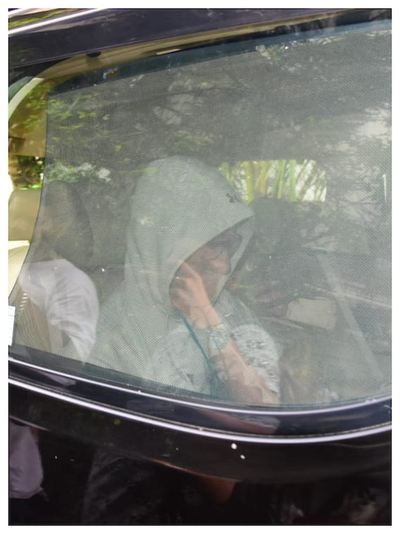 Aamir Khan Spotted Amid Ad Controversy, Keeps Low Profile