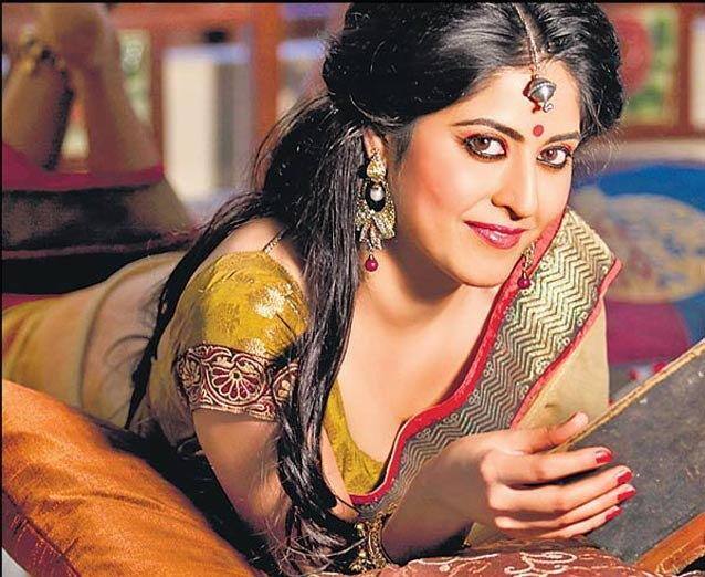 तारक मेहता शो में मोनिका भदौरिया को बावरी की भूमिका में देखा जाता था. हालांकि, पिछले कुछ सालों से वो शो से दूर हैं. तारक मेहता को अलविदा कहने के बाद अब मोनिका क्या कर रही हैं इसके बारे में कोई खबर नहीं है.