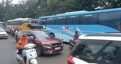 In Pics: कोणी डिझेल देता का डिझेल? डिझेल अभावी ST महामंडळाच्या बस जागेवरच