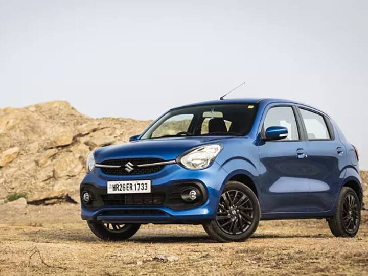 Maruti Celerio: या कारची प्रारंभिक  एक्स-शोरूम किंमत 5.25 लाख रुपये आहे. जी याच्या टॉप स्पेस मॉडेलसाठी 7 लाख रुपयांपर्यंत जाते. यावर 59,000 रुपयांपर्यंत डिस्काउंट ऑफर देण्यात येत आहे.