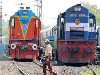 Cabinet Announces Bonus For Railway Employees Equaling 78 Days Of Wages தீபாவளிக்கு முன்பு இனிப்பான செய்தி...ரயில்வே ஊழியர்களுக்கு போனஸ்...மத்திய அரசு அறிவிப்பு
