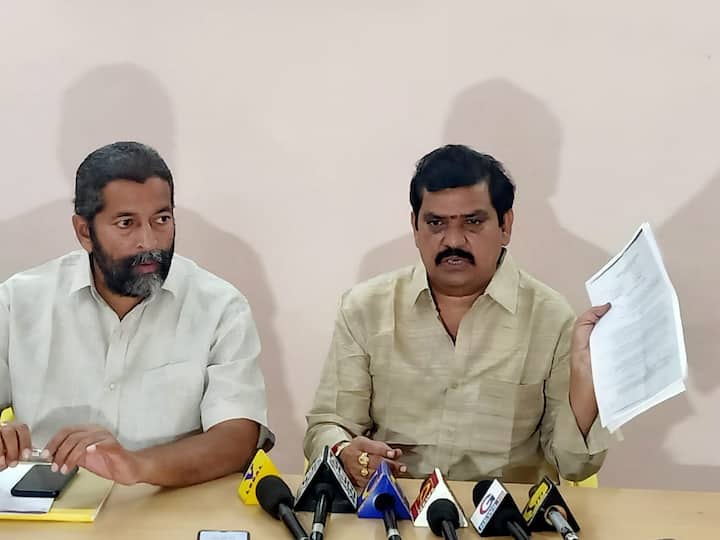 TDP alleges that Vijayawada Corporation funds were misused In Dussehra celebrations dnn ద‌స‌రా ఉత్స‌వాల పేరిట చేతివాటం- మాజీ మంత్రిపై టీడీపీ  తీవ్ర ఆరోప‌ణ‌లు